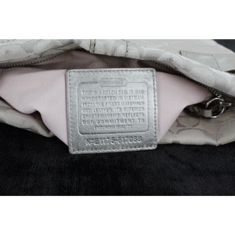 Coach Signature Jacquard Canvas Leather Shoulder Bag F17088 Buckle Silver Y2K - Picture 10 of 10